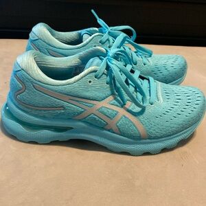 Women’s Asics Gel Nimbus 24 RUNNING SHOES Size 6.5